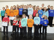 Kinderchor Flohhaufen / Kinderchor Flohhaufen Der Kinderchor 'Flohhaufen' veranstaltet ein Adventkonzert zugunsten von aktion leben österreich.